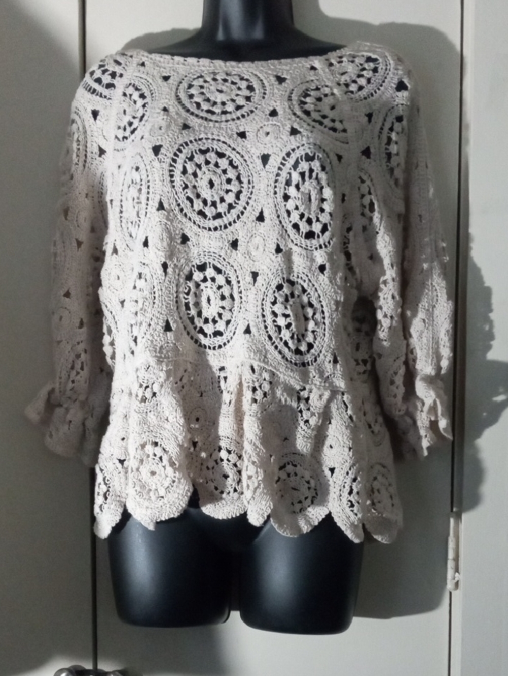 Solitaire Crochet Lace Peplum Top Large Boho Cottage Core Cream Layering Piece